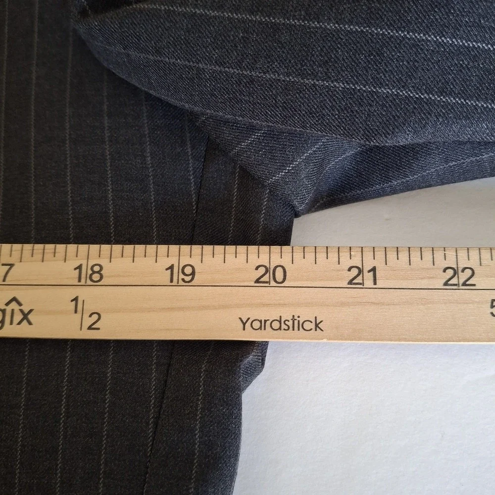 Brooks Brothers Mens Suit 40R W32 Gray Pinstripe 100% Wool 2 Pc Jacket Pants